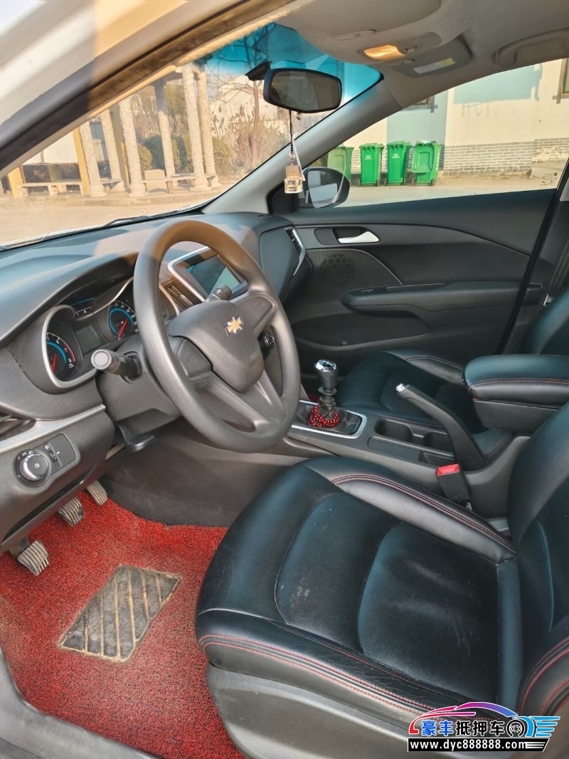 16年雪佛兰科沃兹轿车抵押车出售