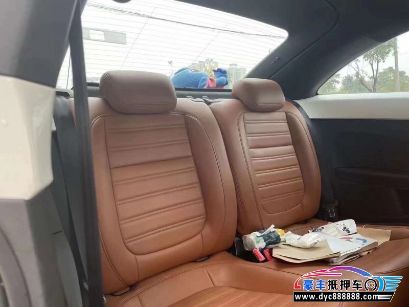 14年大众甲壳虫轿车抵押车出售