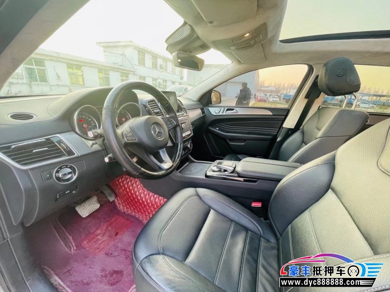 16年奔驰GLE轿车抵押车出售