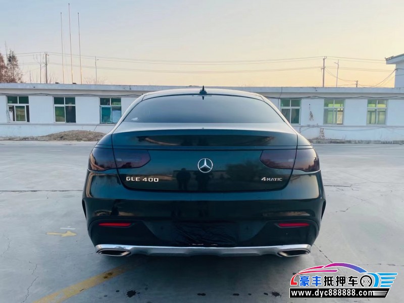 16年奔驰GLE轿车抵押车出售