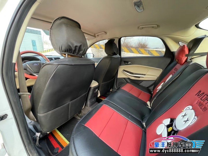 18年福特福睿斯轿车抵押车出售