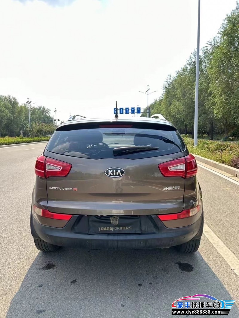 14年起亚智跑轿车抵押车出售