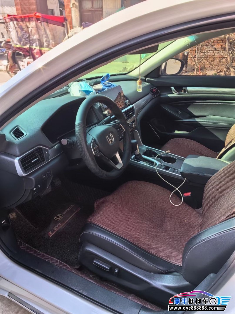 19年本田雅阁轿车抵押车出售