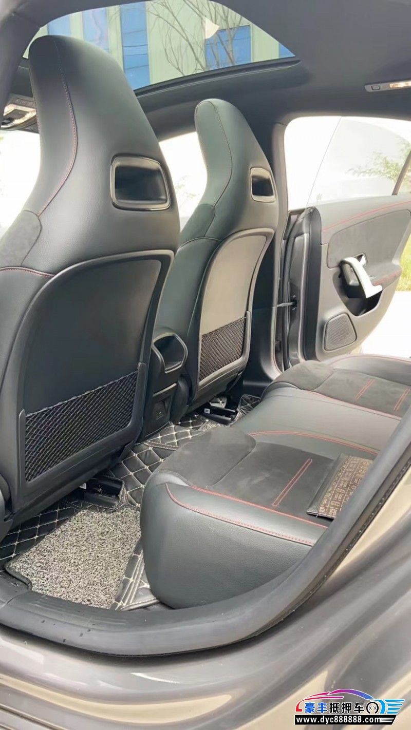 21年奔驰CLA轿车抵押车出售