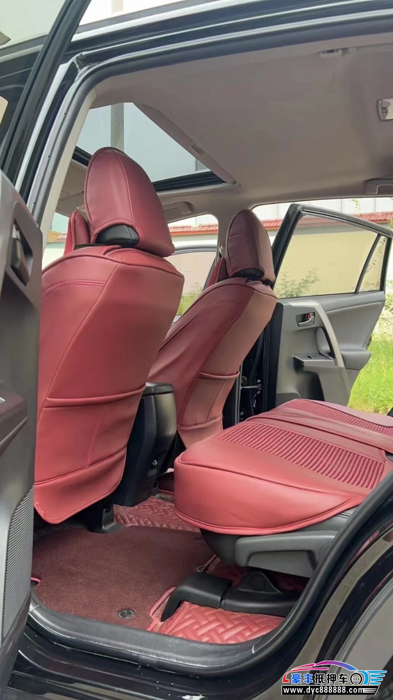 19年丰田RAV4轿车抵押车出售