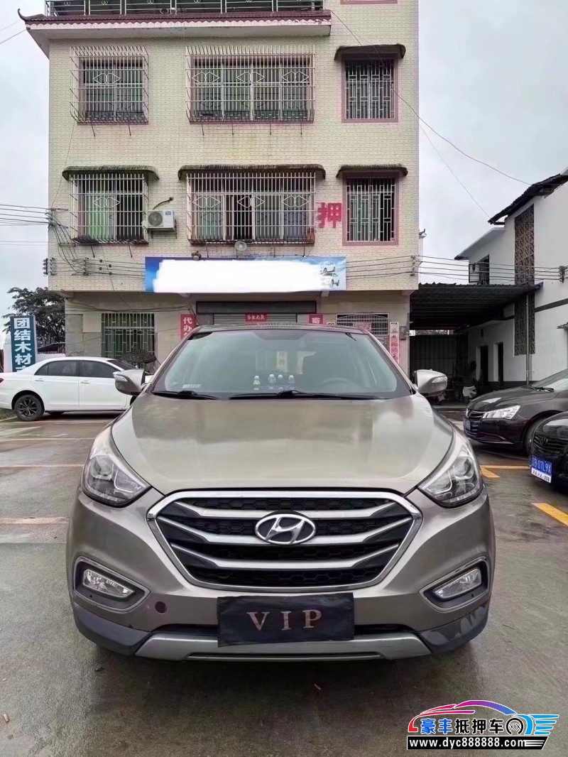 17年现代ix35轿车抵押车出售