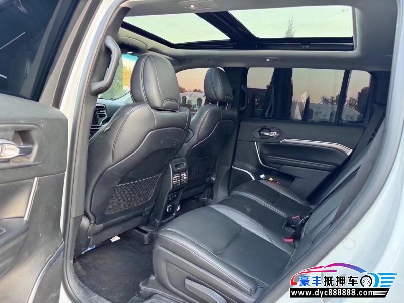 19年Jeep指挥官轿车抵押车出售