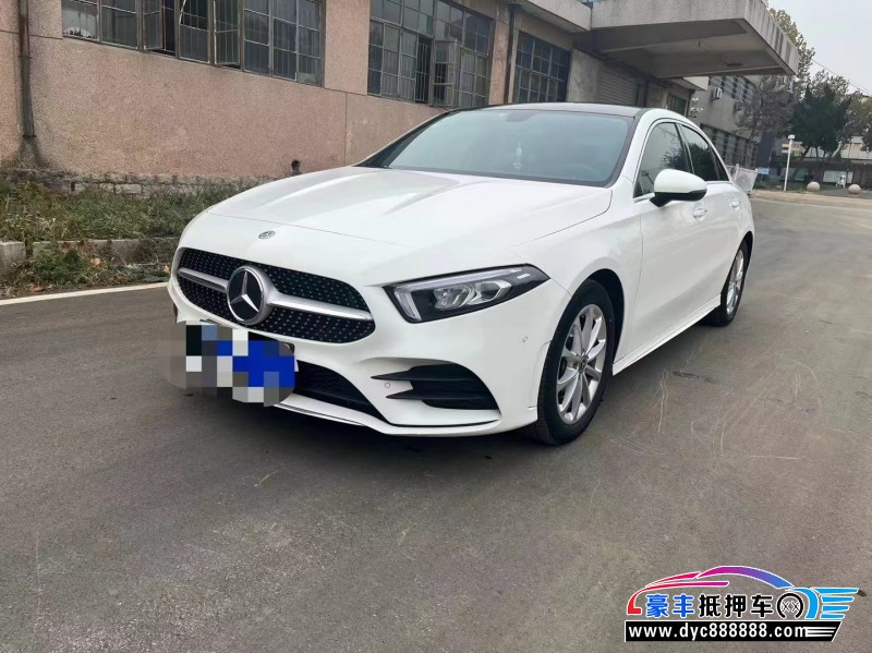20年奔驰A轿车抵押车出售