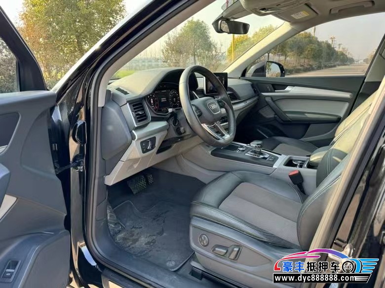 19年奥迪Q5轿车抵押车出售