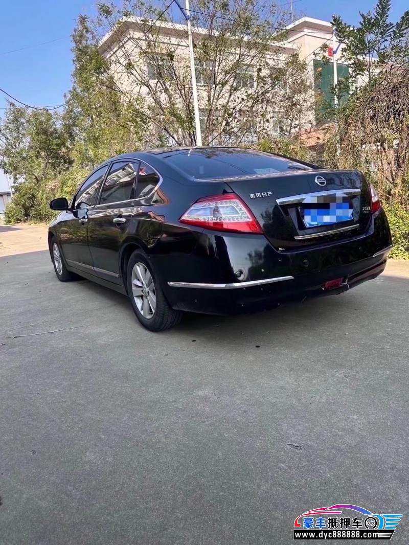 11年日产天籁轿车抵押车出售