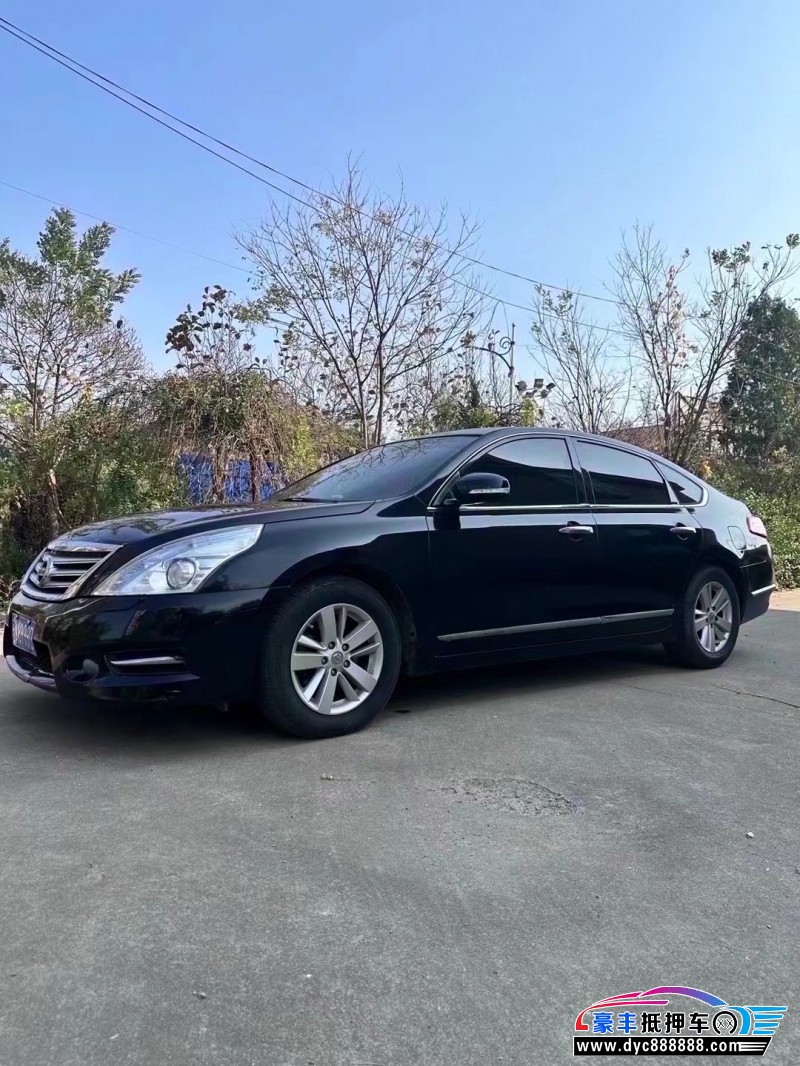 11年日产天籁轿车抵押车出售