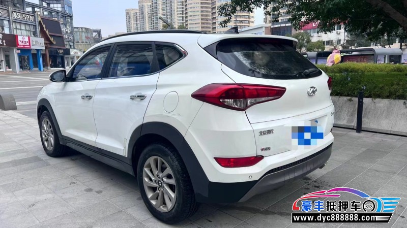 16年现代途胜轿车抵押车出售