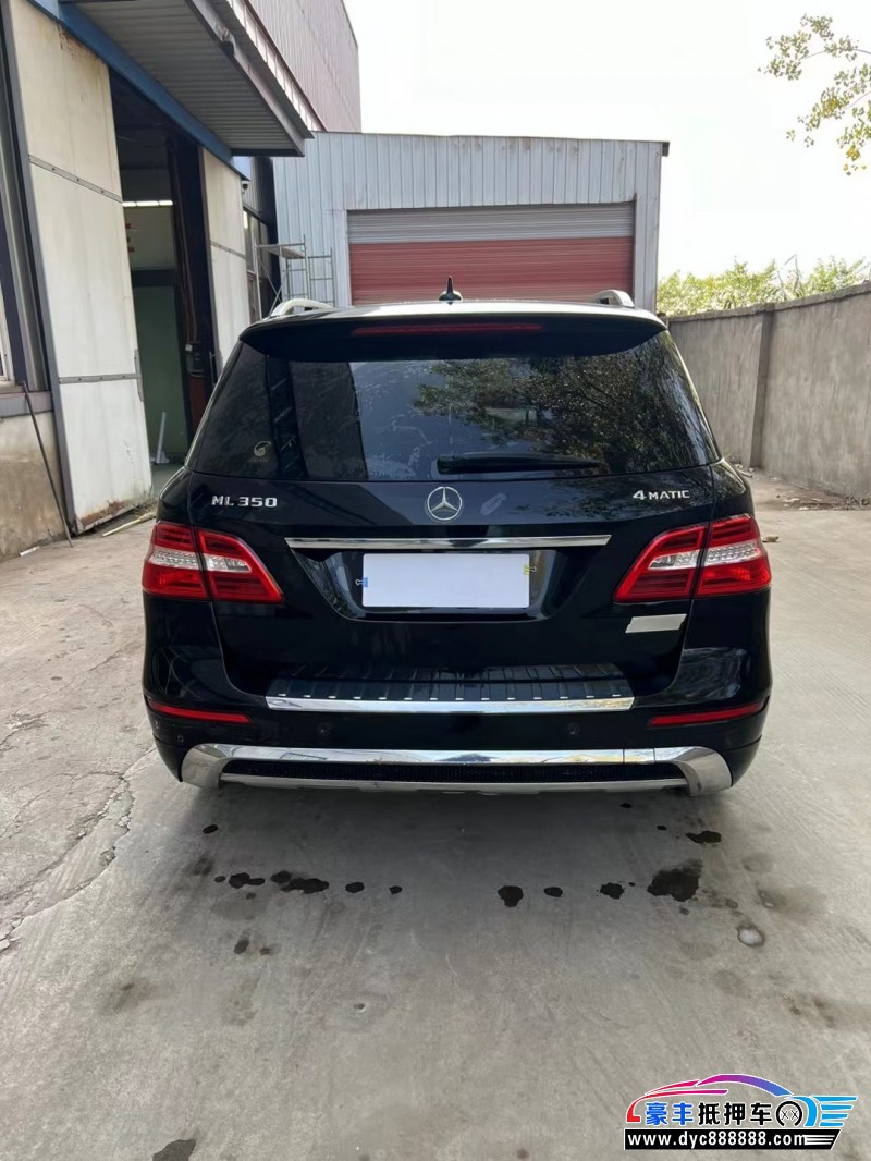 13年奔驰ML轿车抵押车出售