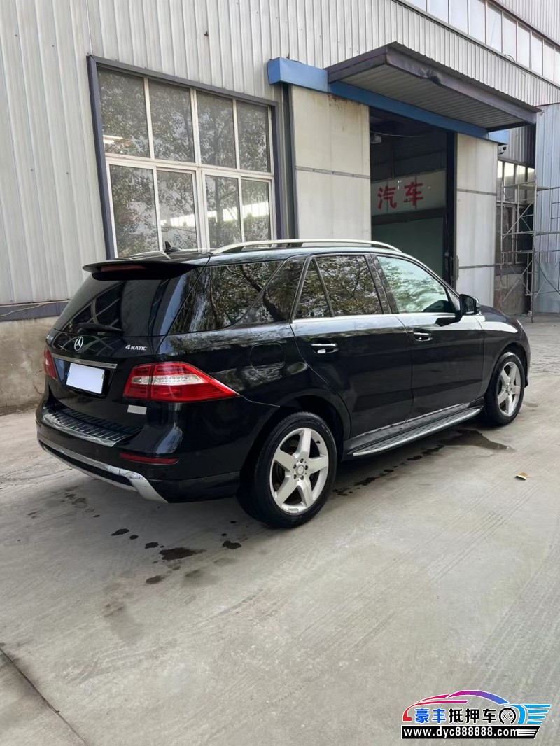 13年奔驰ML轿车抵押车出售