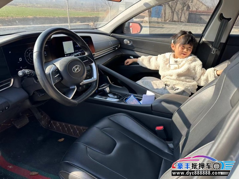 20年现代伊兰特轿车抵押车出售