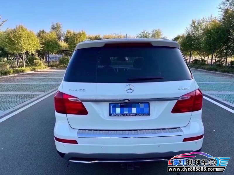 13年奔驰GL轿车抵押车出售