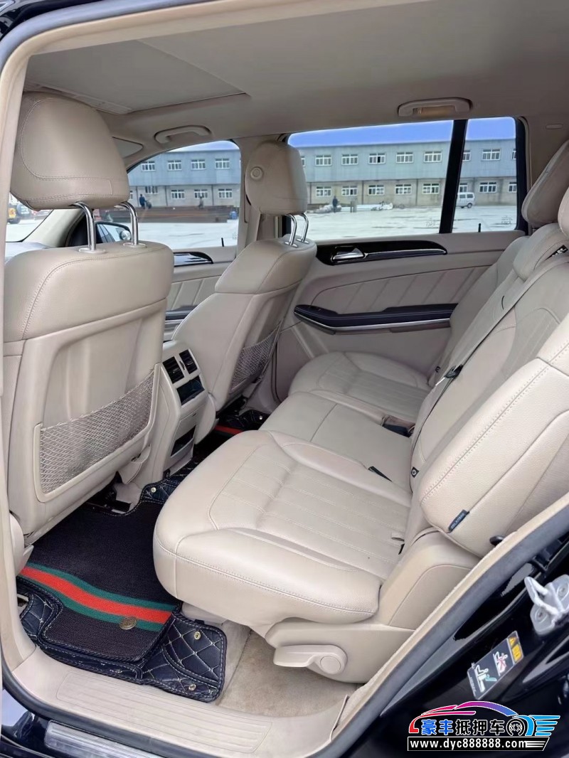 13年奔驰GL轿车抵押车出售