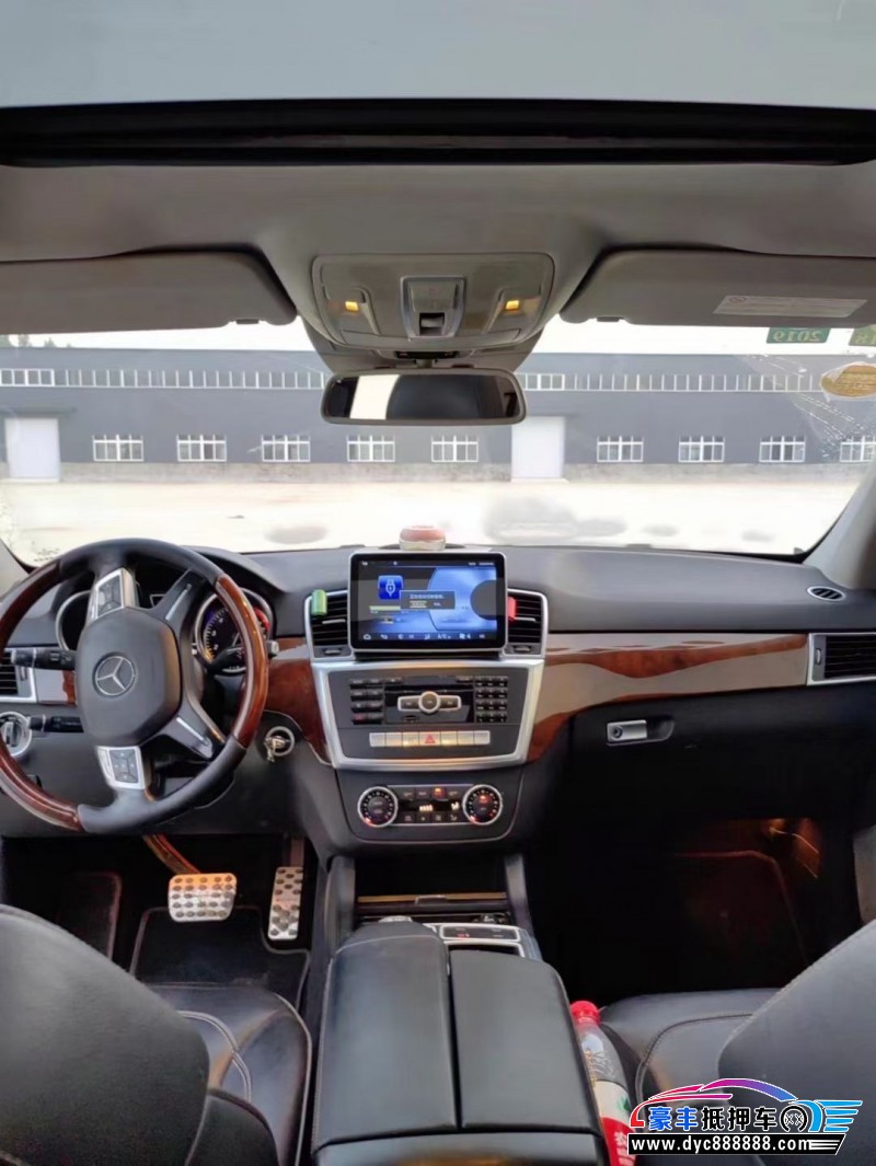 12年奔驰ML轿车抵押车出售