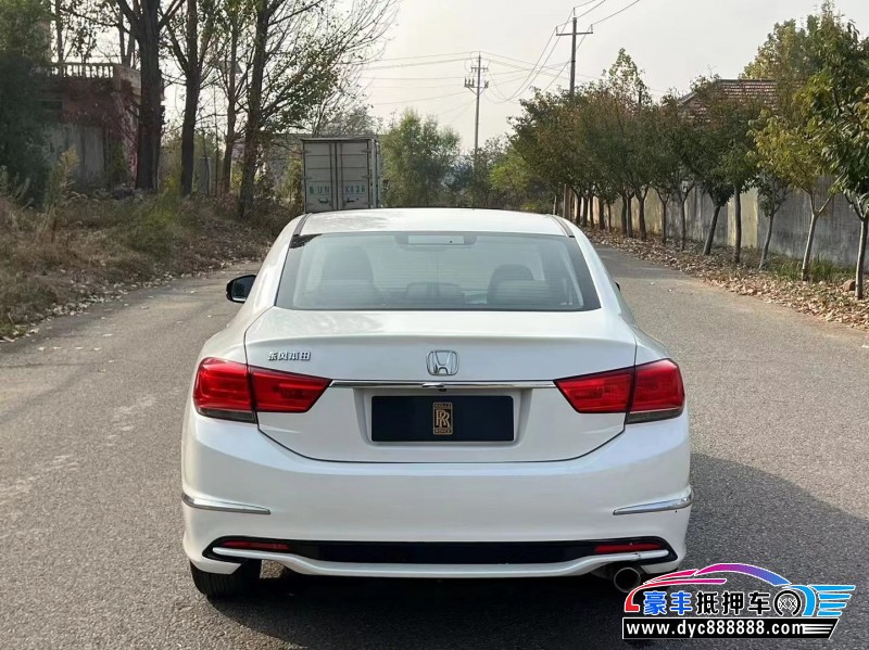 16年本田思铂睿轿车抵押车出售