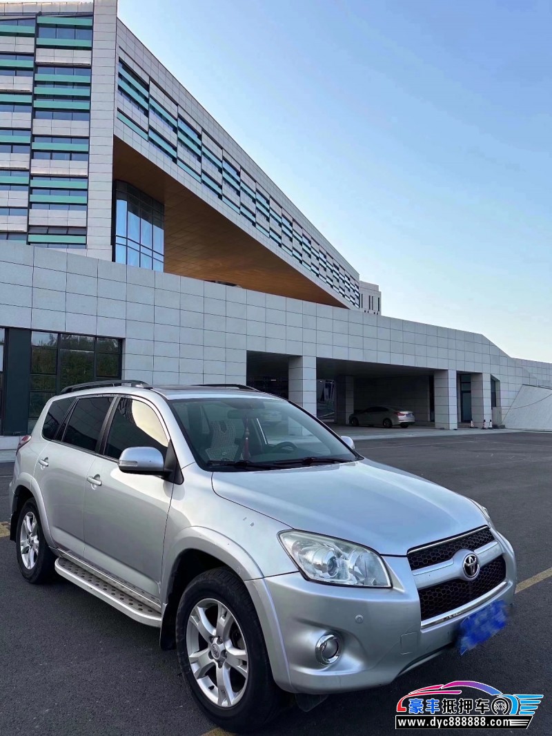 13年丰田RAV4轿车抵押车出售