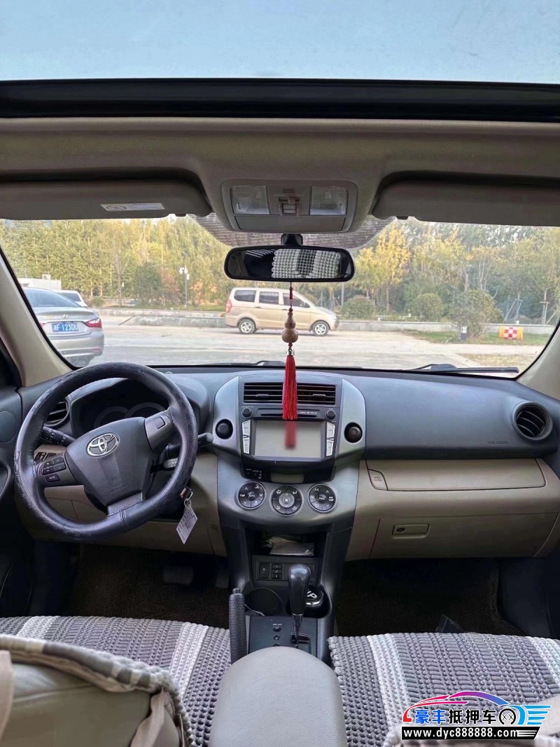13年丰田RAV4轿车抵押车出售