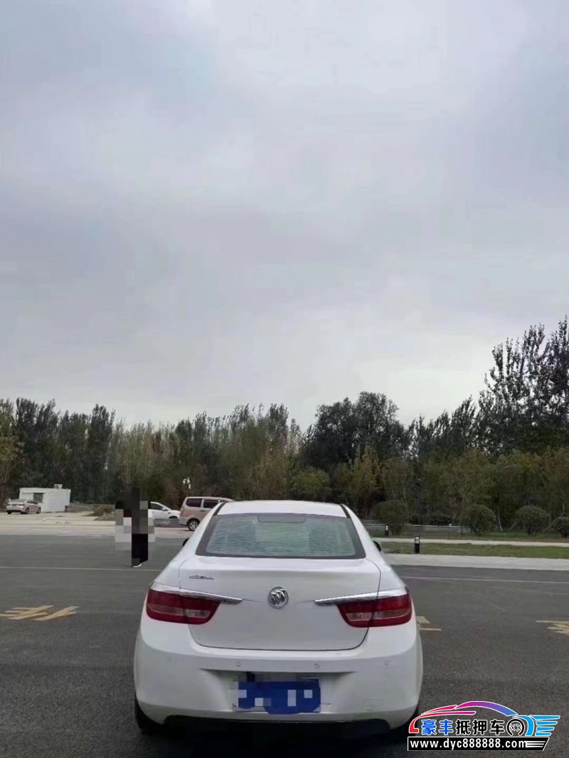 13年别克英朗轿车抵押车出售