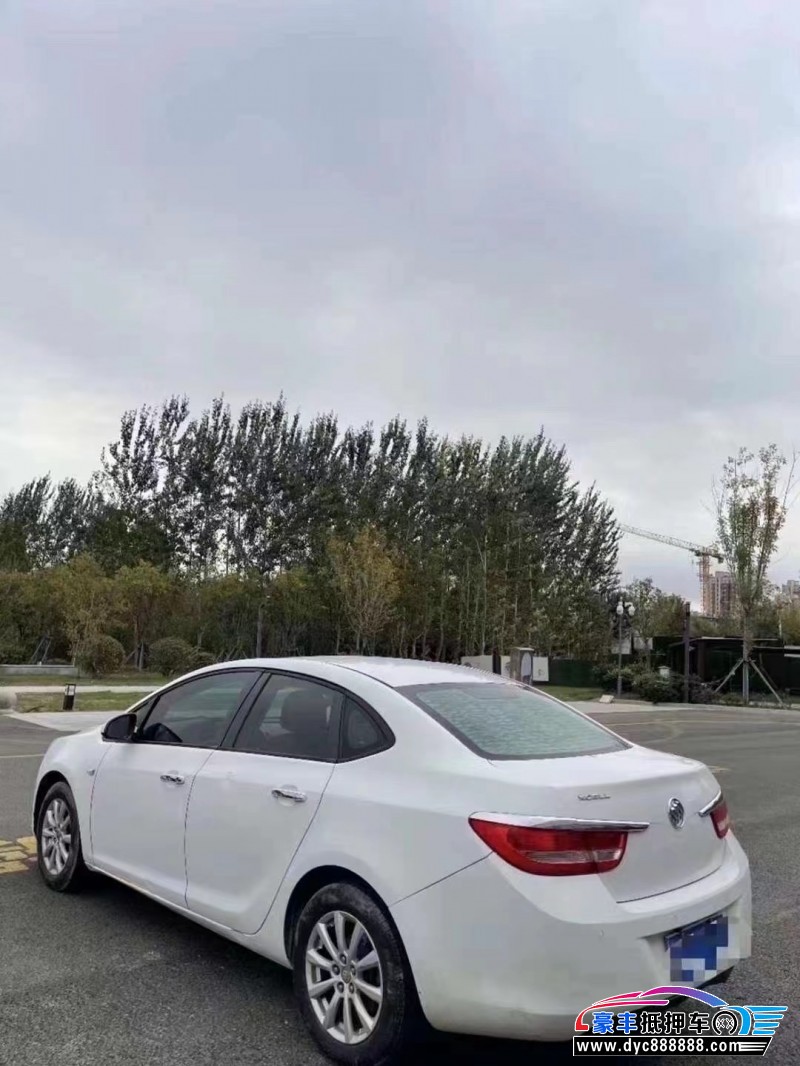 13年别克英朗轿车抵押车出售