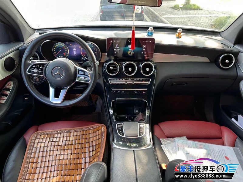 20年奔驰GLC轿车抵押车出售