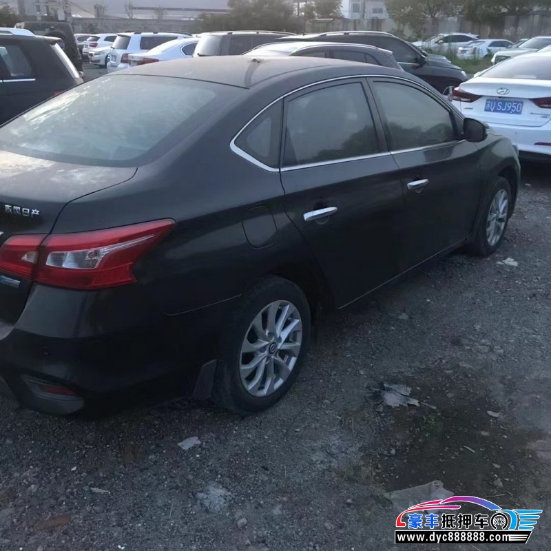 16年日产轩逸轿车抵押车出售