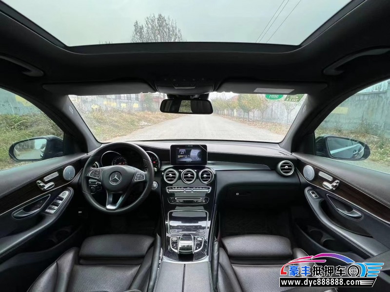 17年奔驰GLC轿车抵押车出售