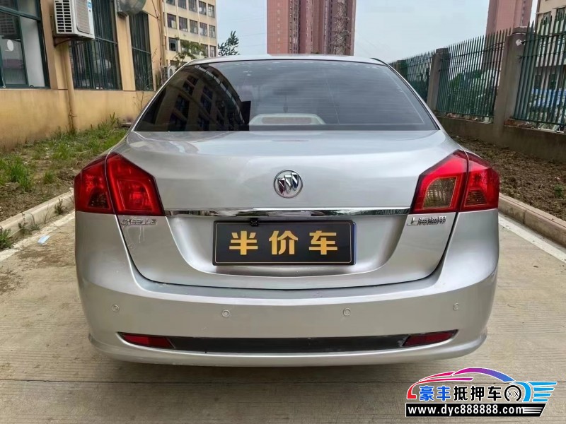 15年别克凯越轿车抵押车出售