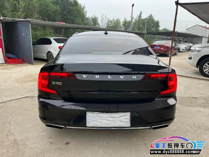 17年沃尔沃S90轿车抵押车出售