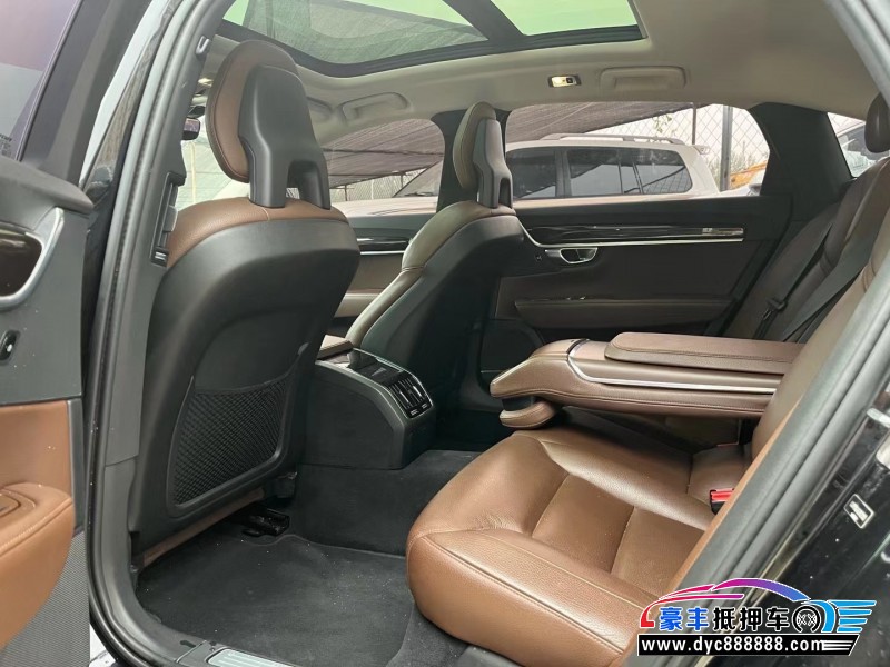 17年沃尔沃S90轿车抵押车出售