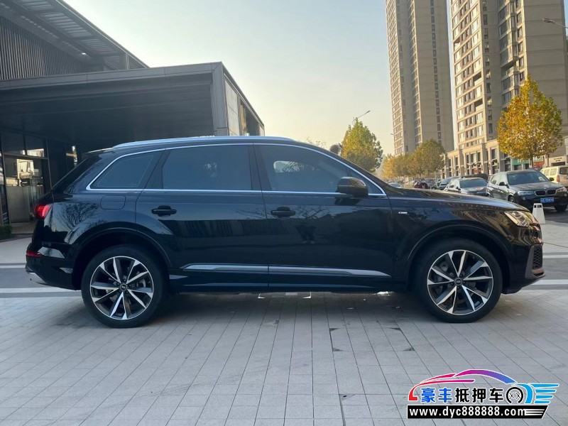 21年奥迪Q7轿车抵押车出售