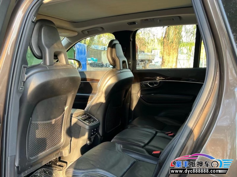 16年沃尔沃XC90轿车抵押车出售