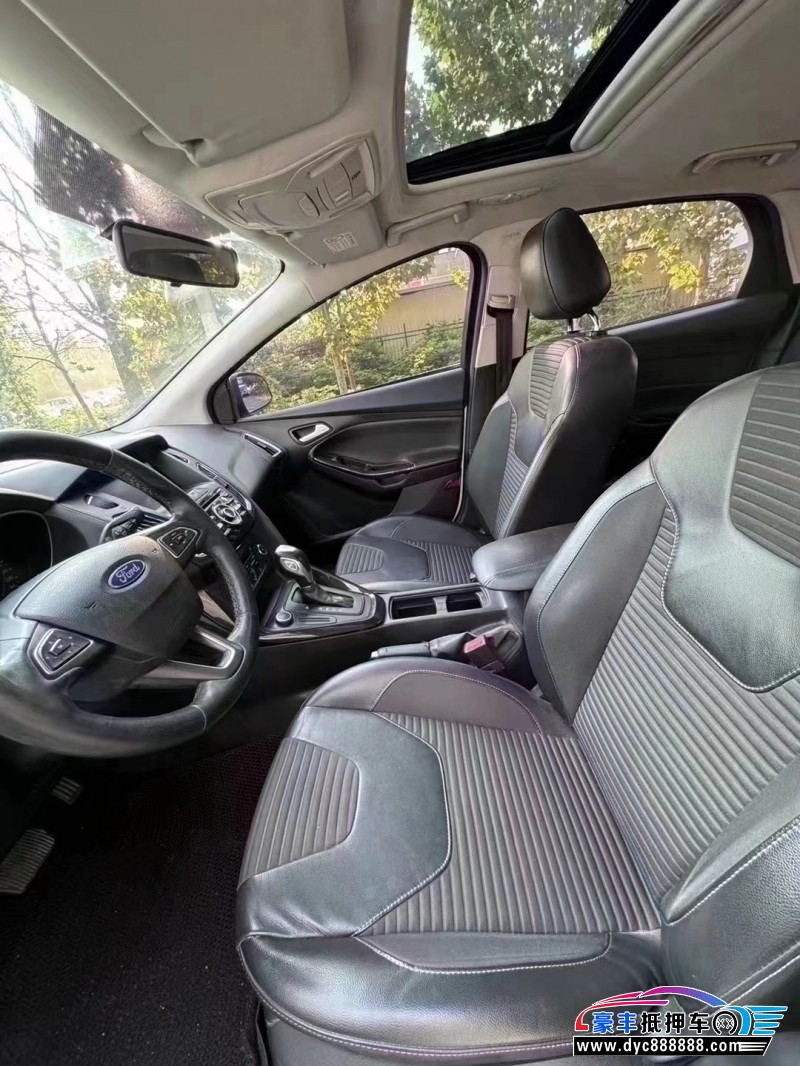 17年福特福克斯轿车抵押车出售