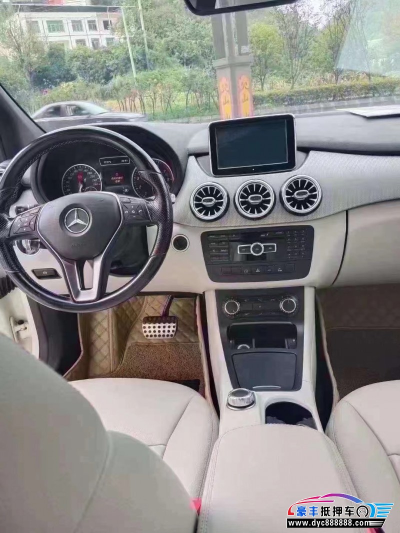 14年奔驰BMPV抵押车出售