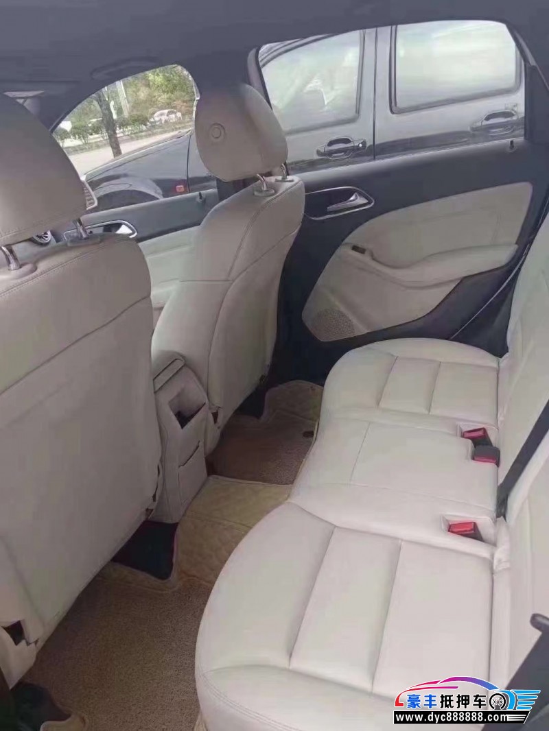 14年奔驰BMPV抵押车出售