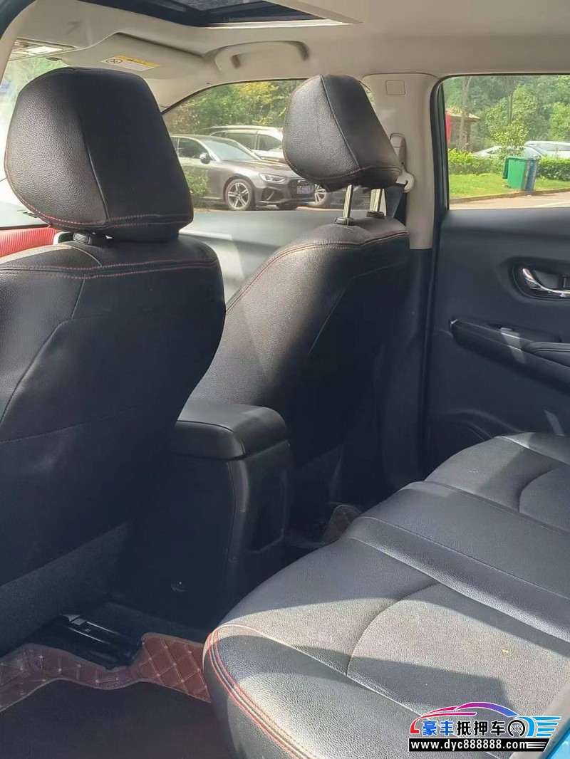 19年日产蓝鸟轿车抵押车出售