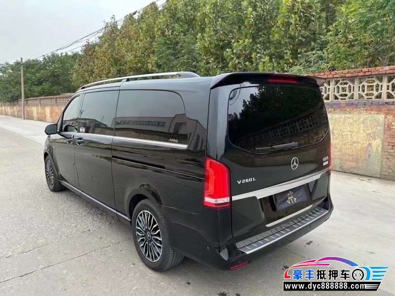 17年奔驰V轿车抵押车出售