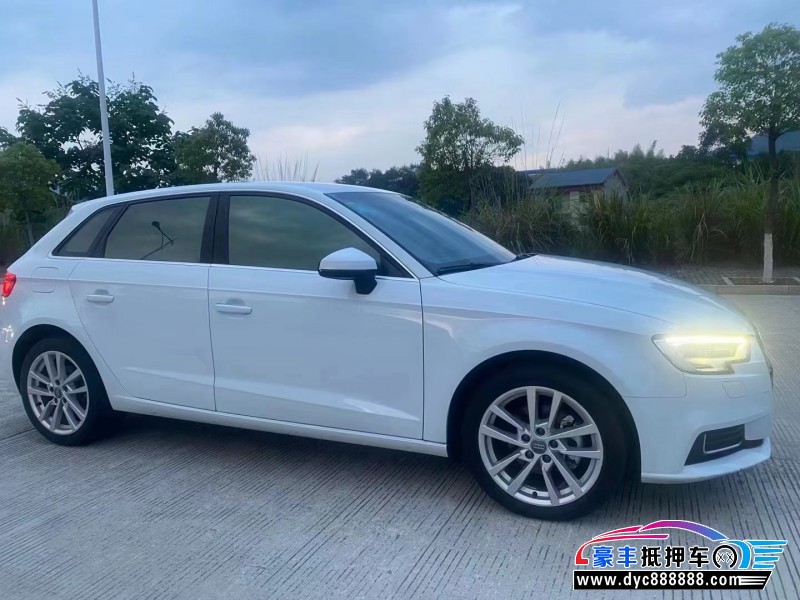 20年奥迪A3轿车抵押车出售