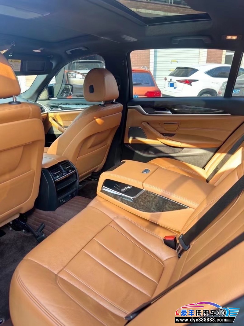 18年宝马5系轿车抵押车出售