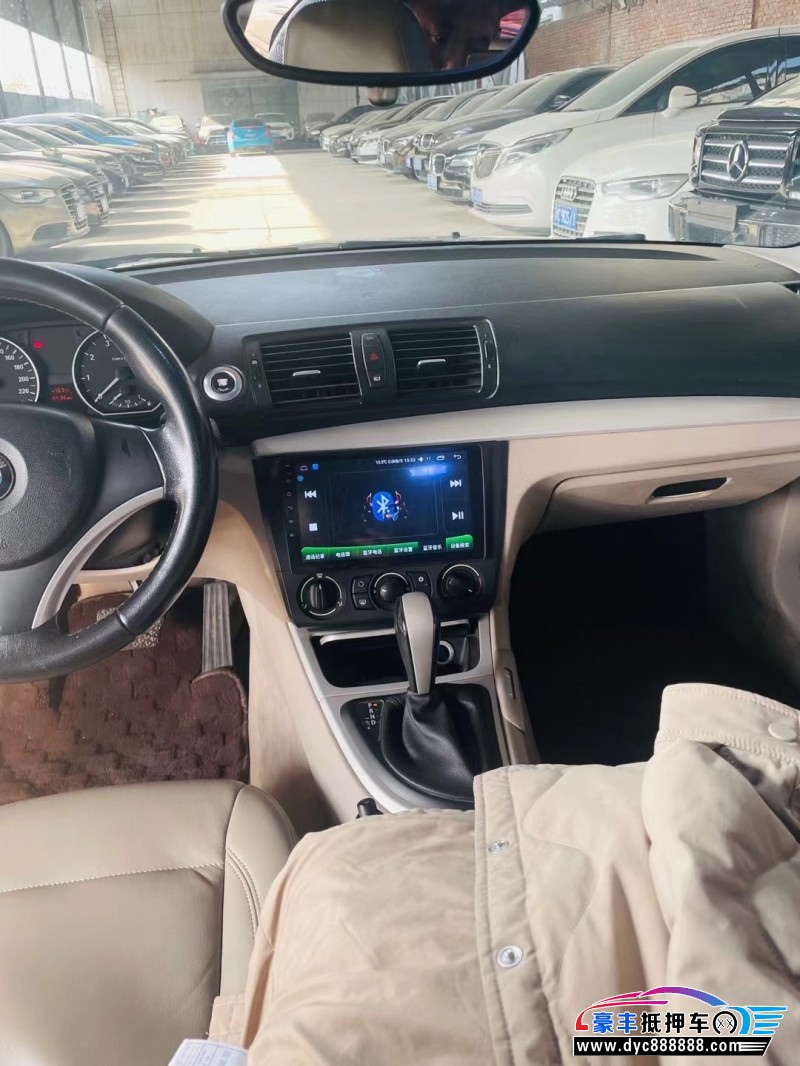 10年宝马1系轿车抵押车出售