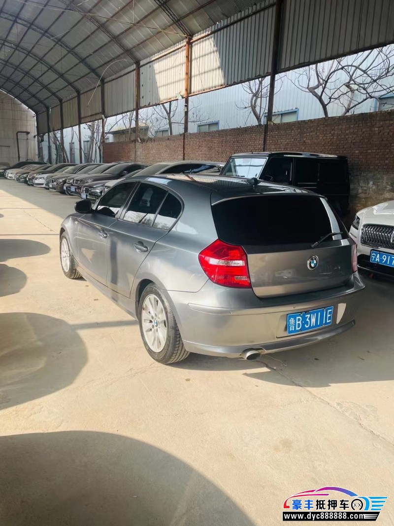 10年宝马1系轿车抵押车出售