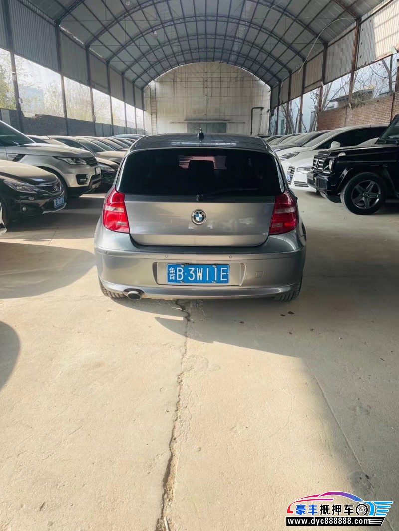 10年宝马1系轿车抵押车出售