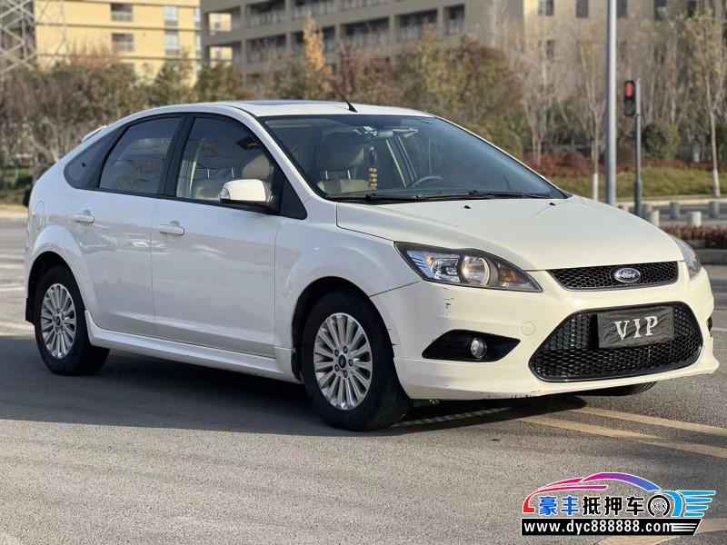 13年福特福克斯轿车抵押车出售