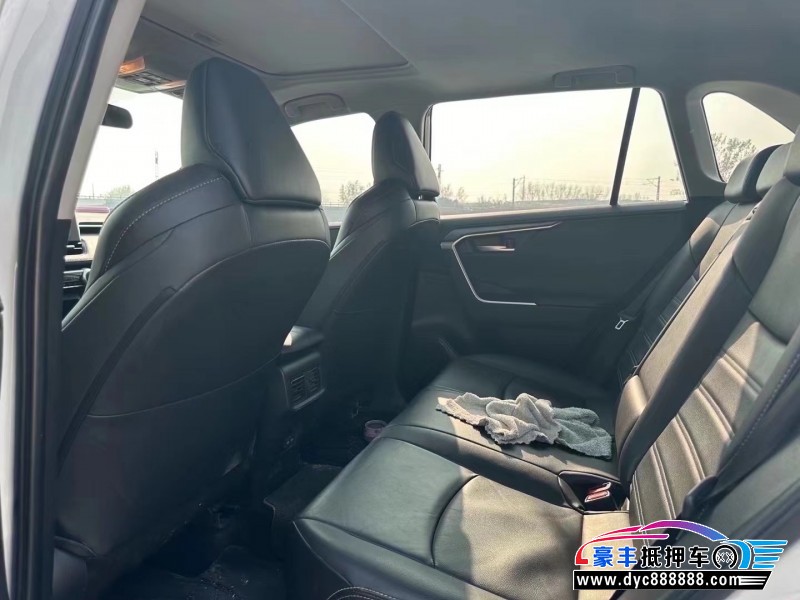 22年丰田威兰达SUV抵押车出售