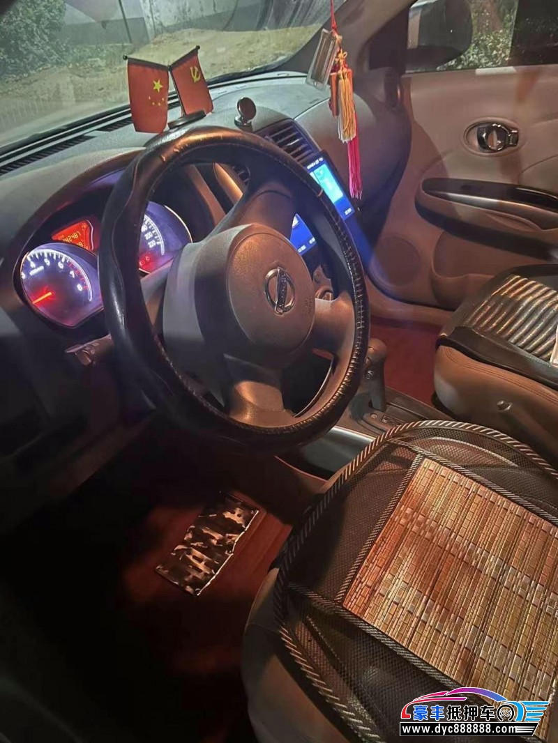 12年日产阳光轿车抵押车出售