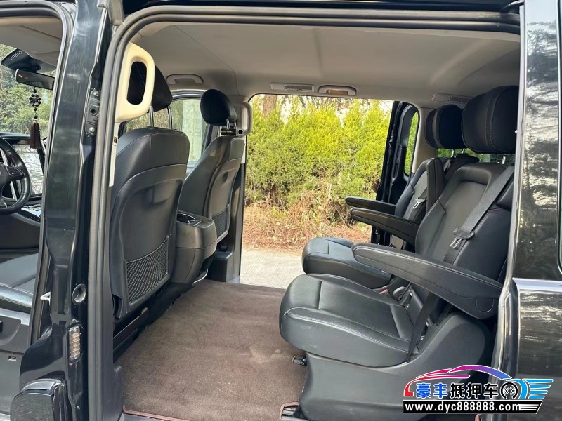 18年奔驰威霆MPV抵押车出售