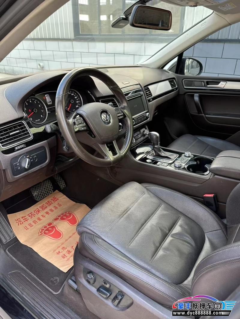 17年大众途锐轿车抵押车出售